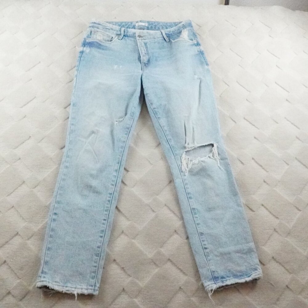 Good American Light Wash Distressed Straight Leg Jeans
